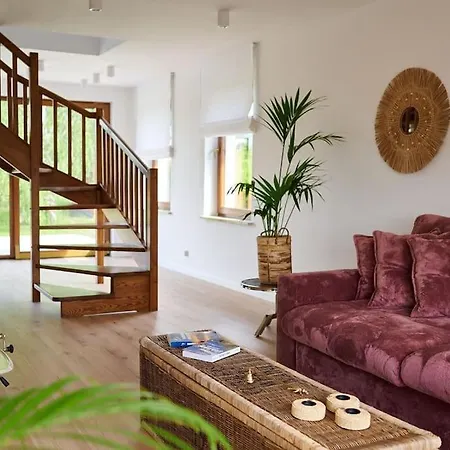 Villa Dom Z Widokiem Na Jezioro-warmia Family House *
